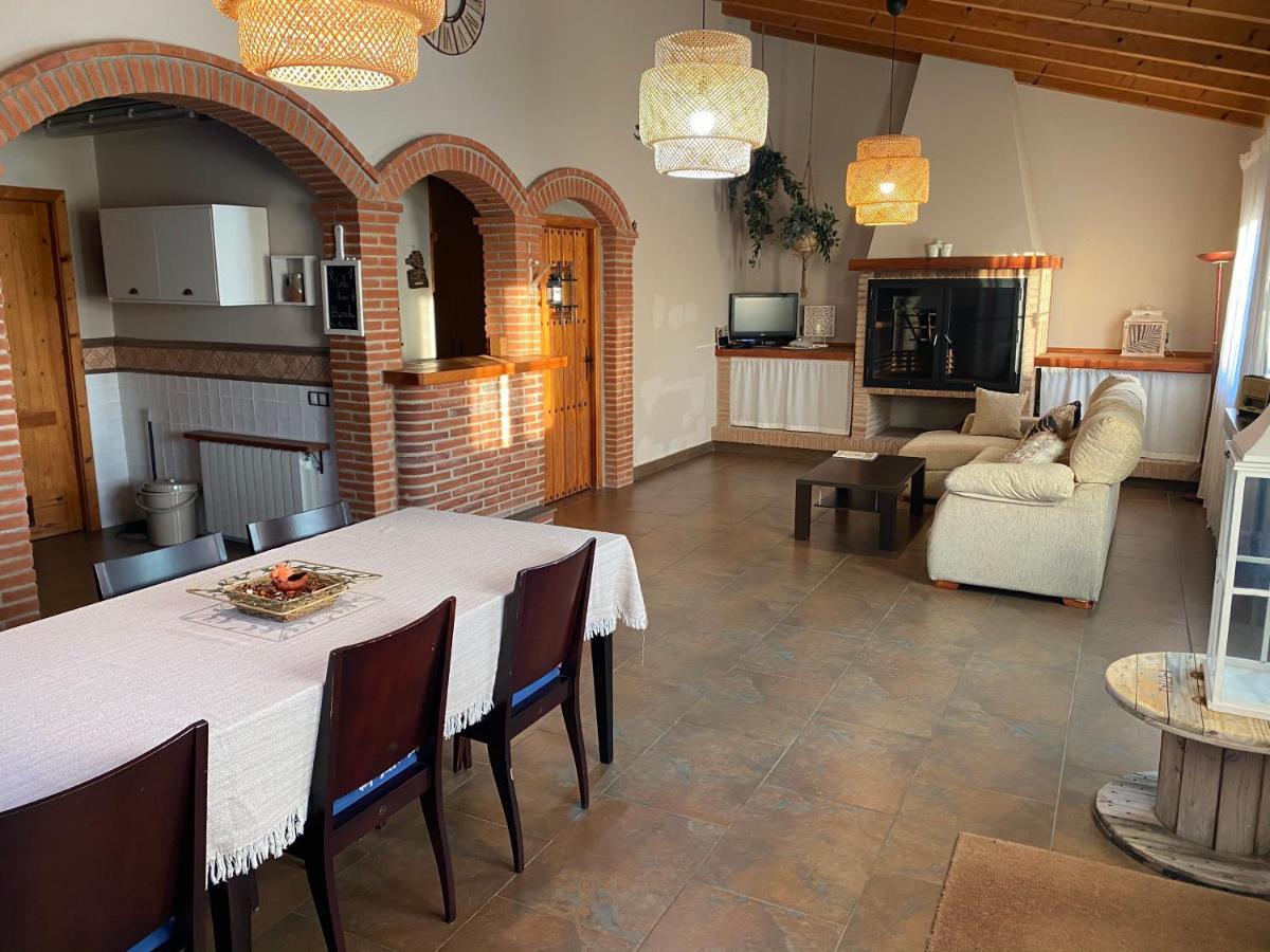 Moli Den Burch Villa Santa Eulalia de Ronsaná Exteriör bild