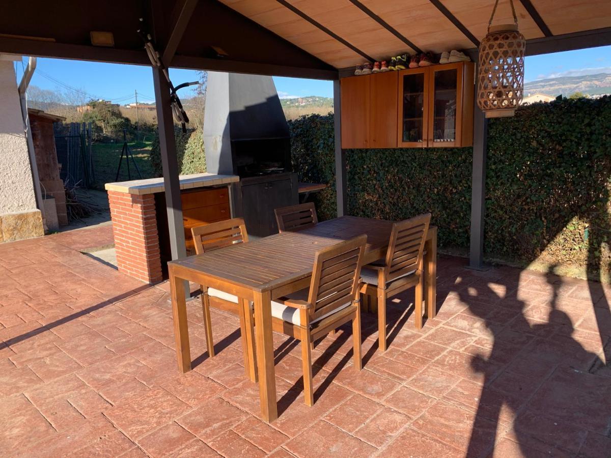 Moli Den Burch Villa Santa Eulalia de Ronsaná Exteriör bild