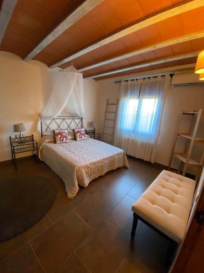 Moli Den Burch Villa Santa Eulalia de Ronsaná Exteriör bild